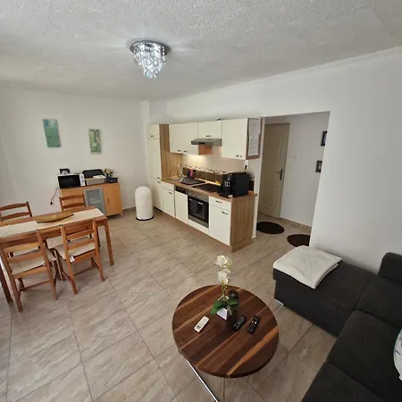 Fenyves 2 **** Apartment