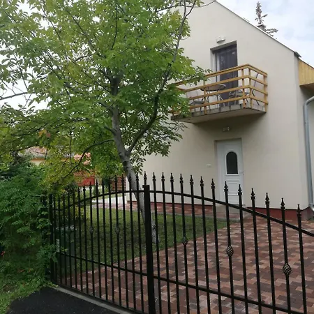 Fenyves 2 **** Apartmán Balatonfenyves