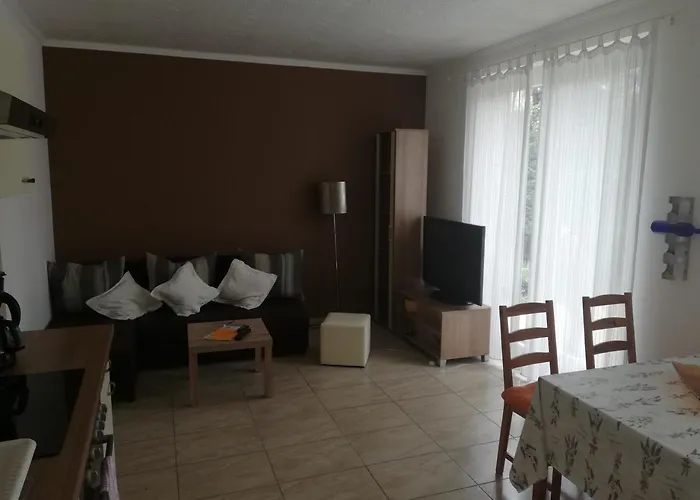 Apartamento Fenyves 2 **** Balatonfenyves