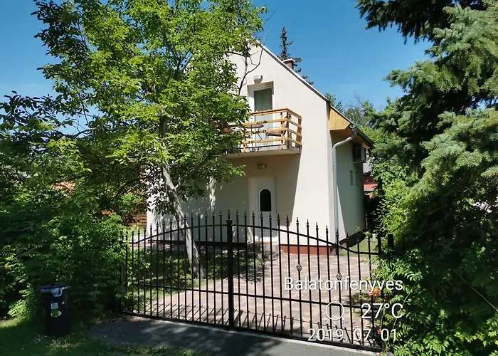 Apartamento Fenyves 2 **** Balatonfenyves